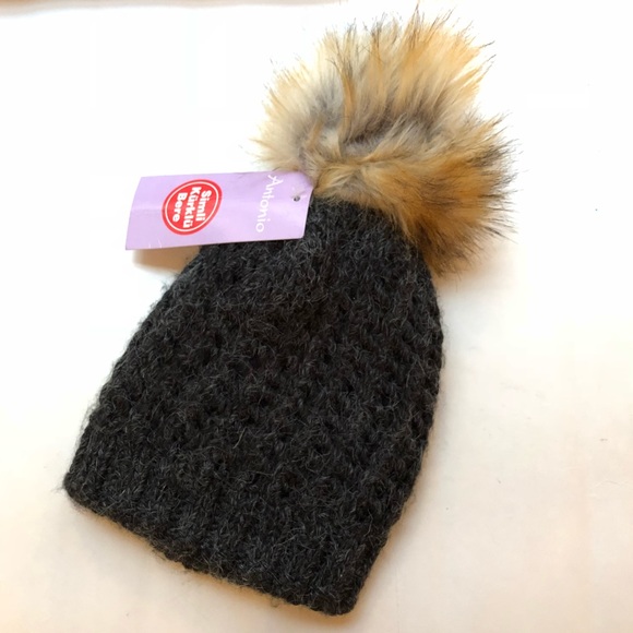 SOLD Pom Pom Beanie Hat NWT - Picture 5 of 8
